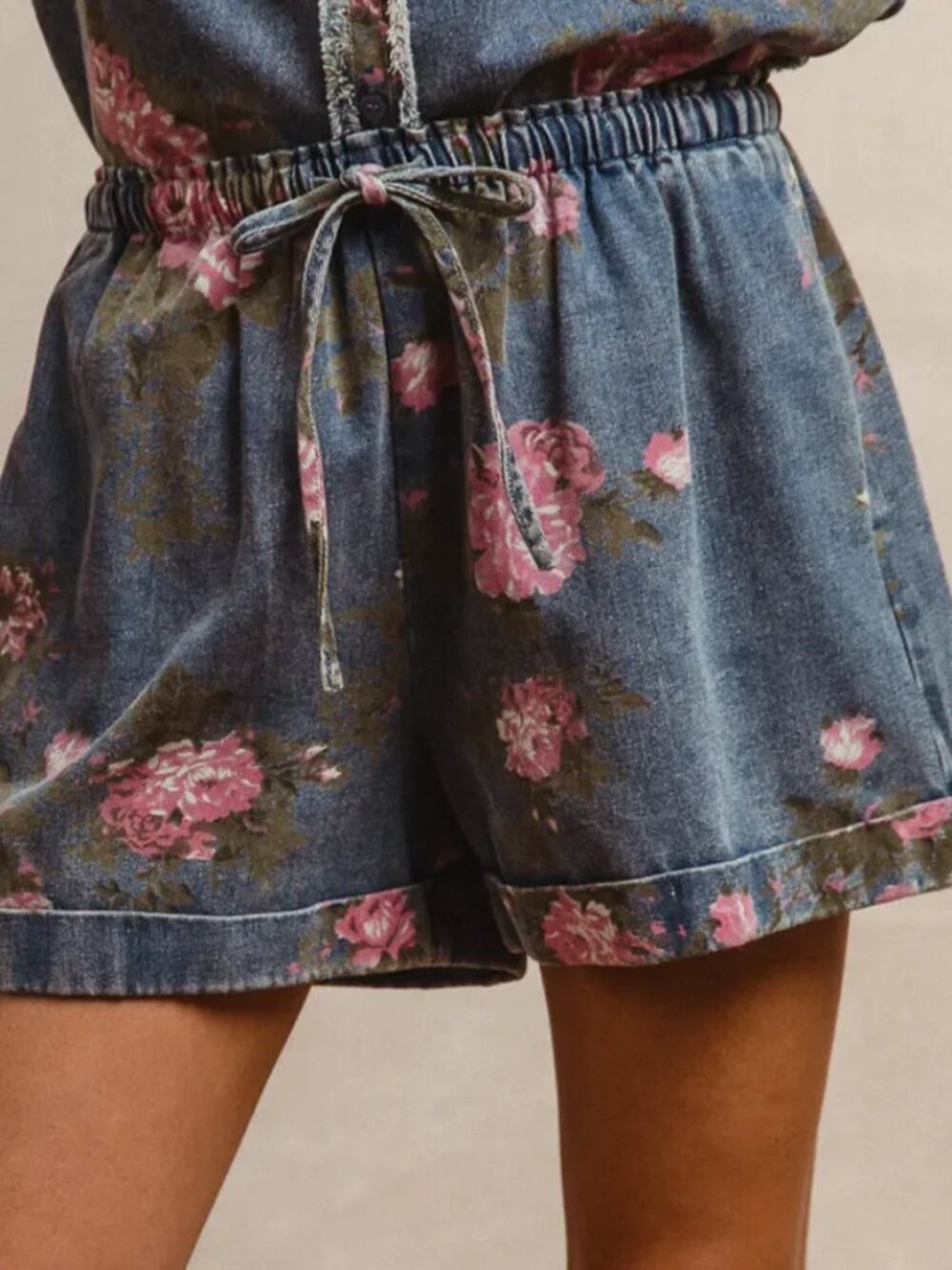 BiBi Elastic Waist Floral Shorts